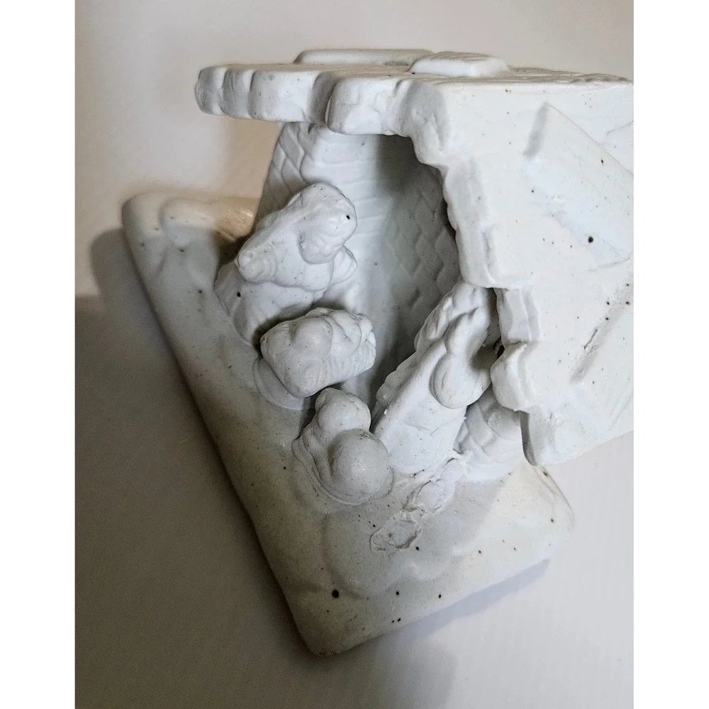 Vintage White Ceramic Bisque Nativity Scene Figurine‎ Unpainted Manger